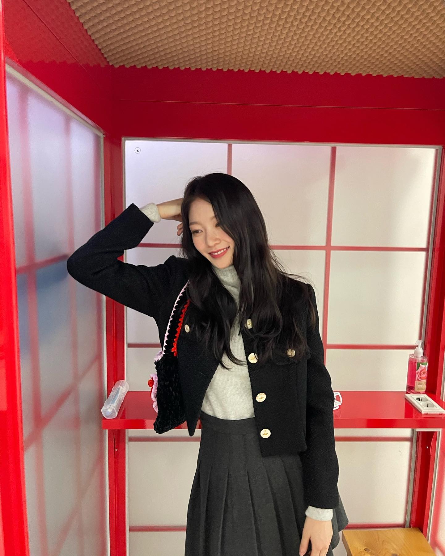 목폴라엔 깔끔한 자켓 입어주기🖤 이미지6