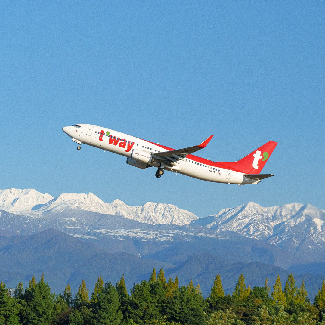 티웨이🔥파리 편도를 23만원에✈️

티웨이항공이 블랙프라이데이를 맞이해 국제선 35개 노선 대상 특가 프로모션을 진행합니다. 유류할증료와 공항세를 포함한 1인 편도 총액 기준 ▲인천-프랑크푸르트 23만6400원~ ▲인천-파리 23만6400원~ ▲인천-로마 23만6400원~ ▲인천-바르셀로나 23만6400원~ ▲인천-시드니 28만3000원~ ▲인천-다낭 10만400원~ ▲인천-사이판 11만9700원~ ▲인천-비슈케크 30만1700원~ ▲대구-울란바타르 7만원~ 에 만나볼 수 있는데요. 초특가 기회 외에도 다양한 이벤트를 진행하니 자세한 내용은 티웨이항공 홈페이지에서 확인해 보세요. 이미지