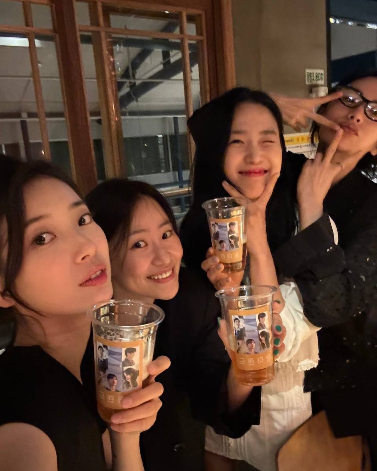 스타의 친구를 소개합니다💕
예쁜 애 옆에 예쁜 애의 정석을 보여주는 스친소 모음.zip

1. 슬기 x 공승연

2. 수지 x 나나 x 장희령 x 조현아

3. 사나 x 미연

4. 카리나 x 예지

5. 윈터 x 채현

6. 노정의 x 류진 이미지3