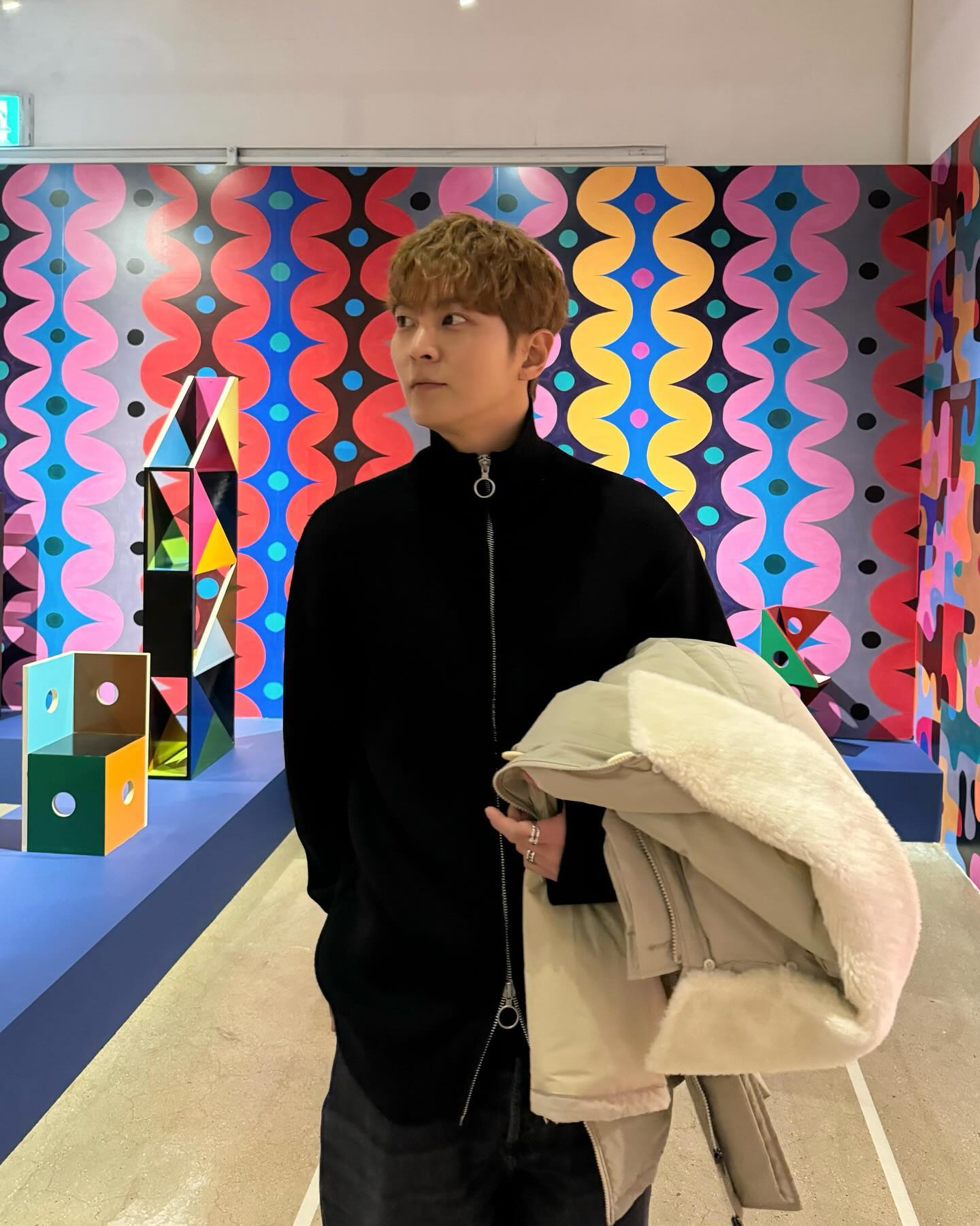 주원의 훈훈한 니트 활용법🧶 이미지9