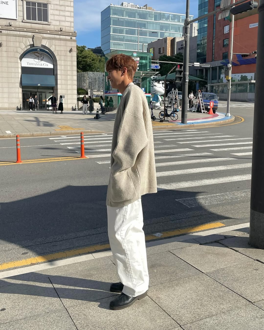 주원의 훈훈한 니트 활용법🧶 이미지4