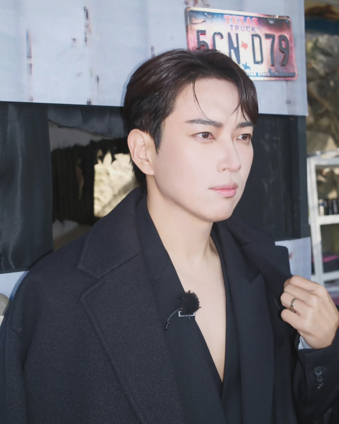 당신..누구시죠..?🤔
메이크업 기술로 다른 사람이 된 @장성규 이미지