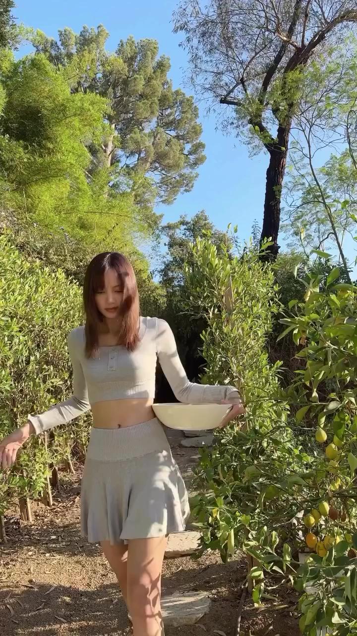 리사가 말아주는🍋🍸레몬에이드 만드는 법. 다음 노래 타이틀이 레몬에이드일까요?!  이미지