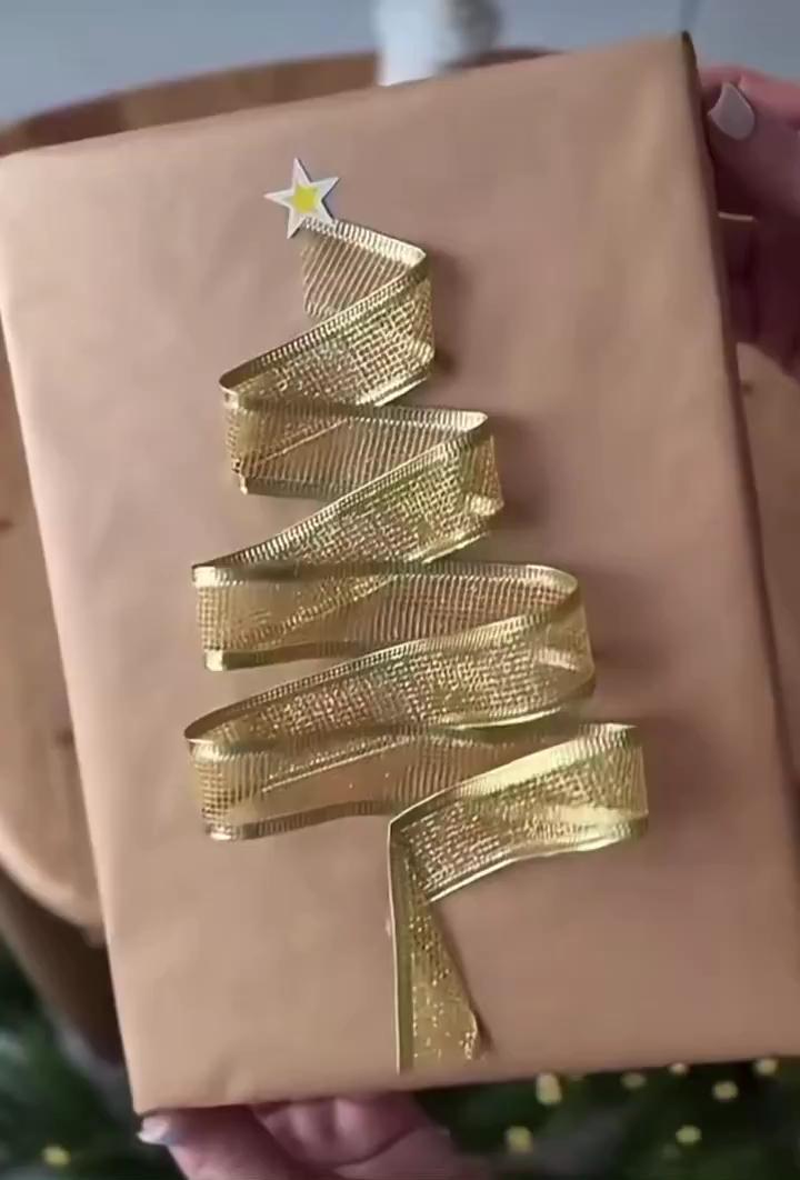 연말 선물은 이렇게 장식해주자🎄✨ 이미지