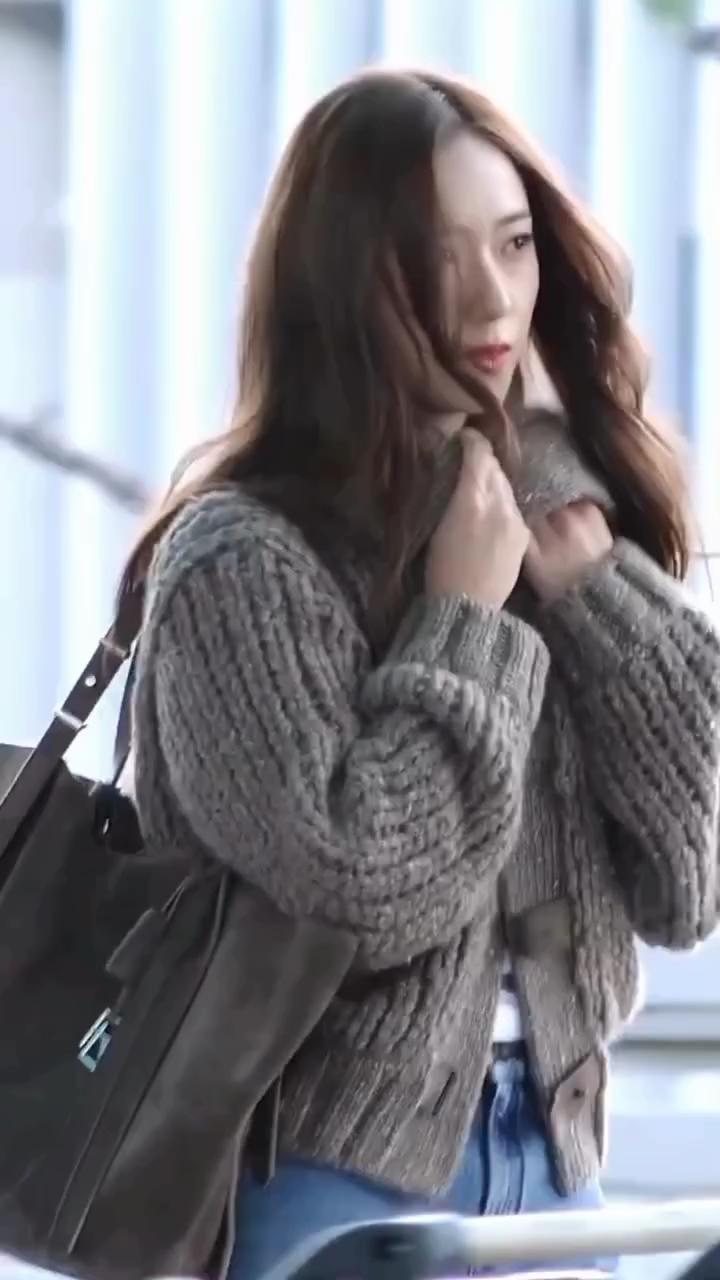 겨울 가디건룩 여신무드🤎💙크리스탈 이미지