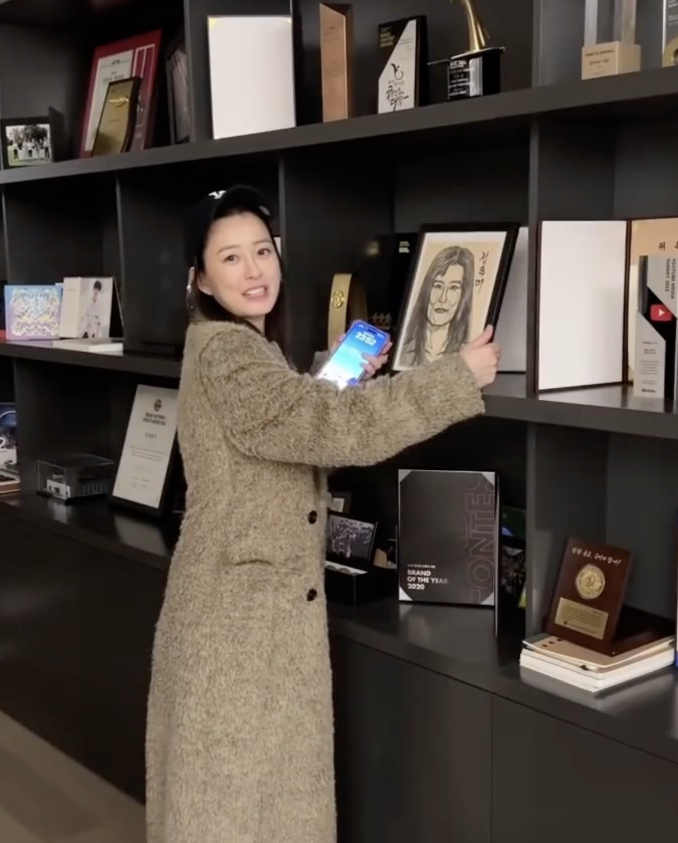 올겨울 귀여운 테디베어로 변신🧸
복실복실 롱 기장으로 더 따뜻하게🤎 이미지