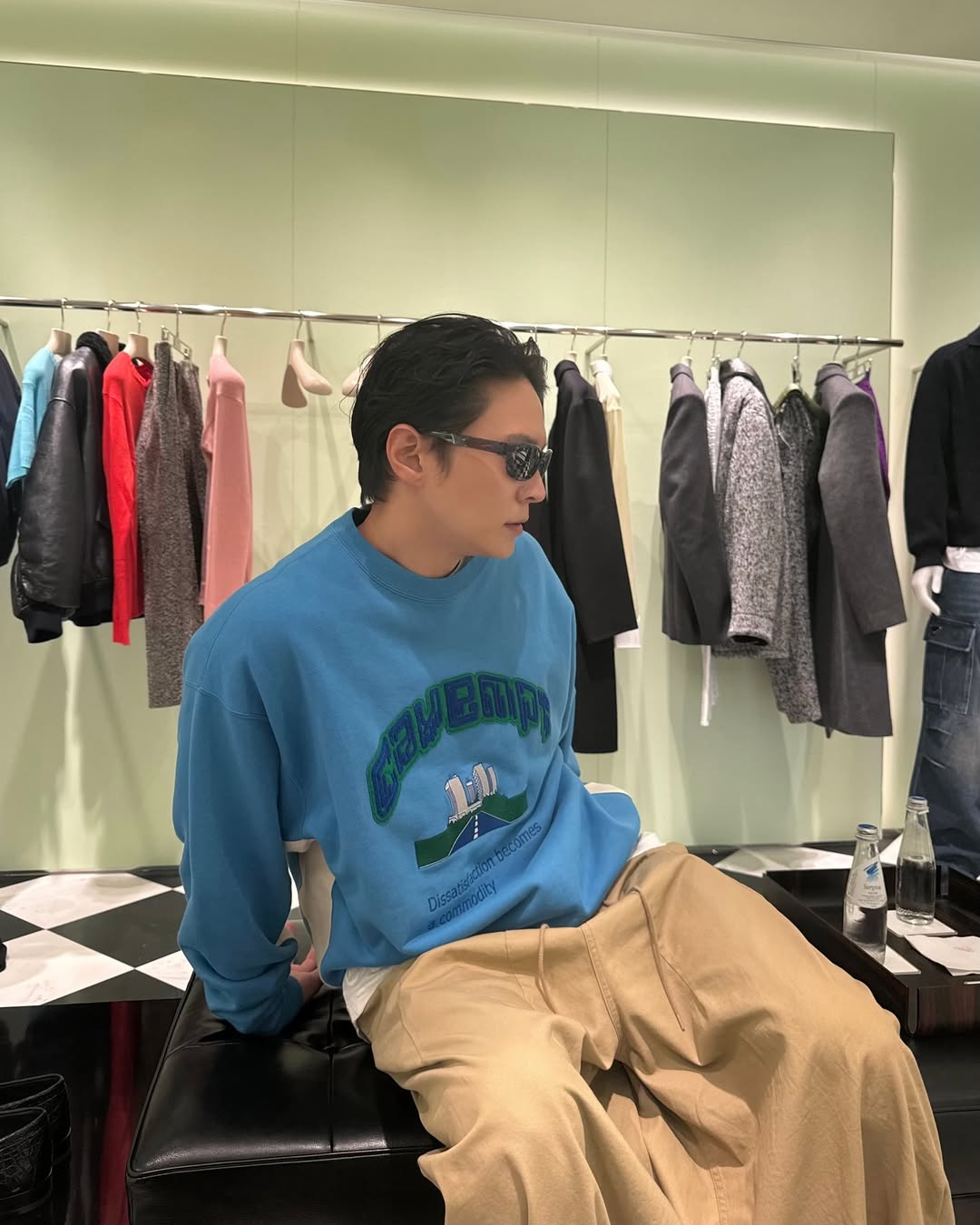 칙칙한 맨투맨만 입을 수 없지🎨 이미지