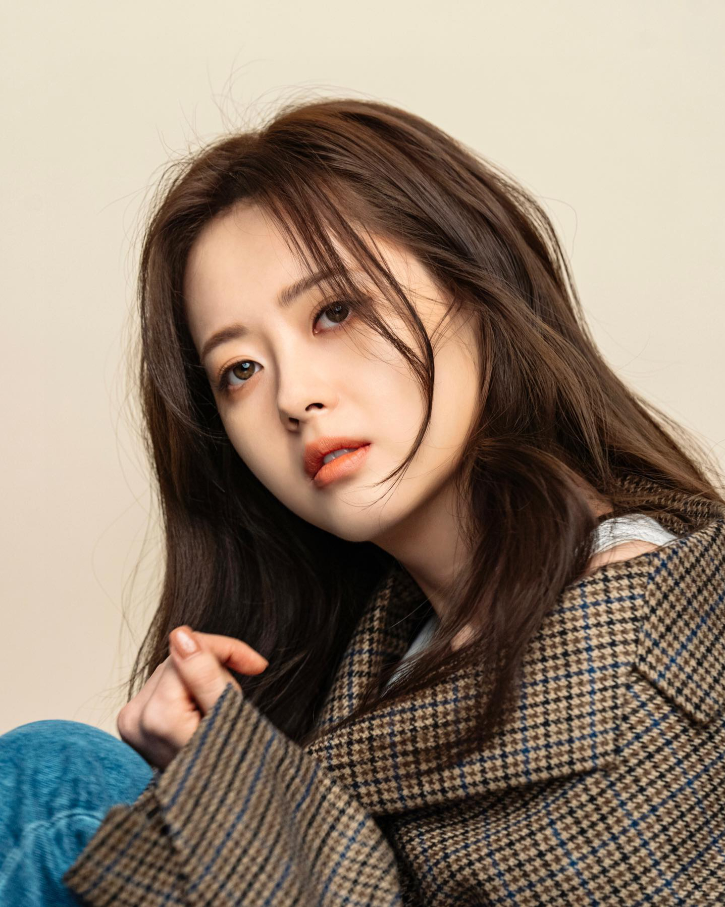 특별한 홍채색을 가진 셀럽 모음👀
밝은 갈색 같기도, 얼핏 올리브색 같기도 해서 매력적이야🤎 이미지5