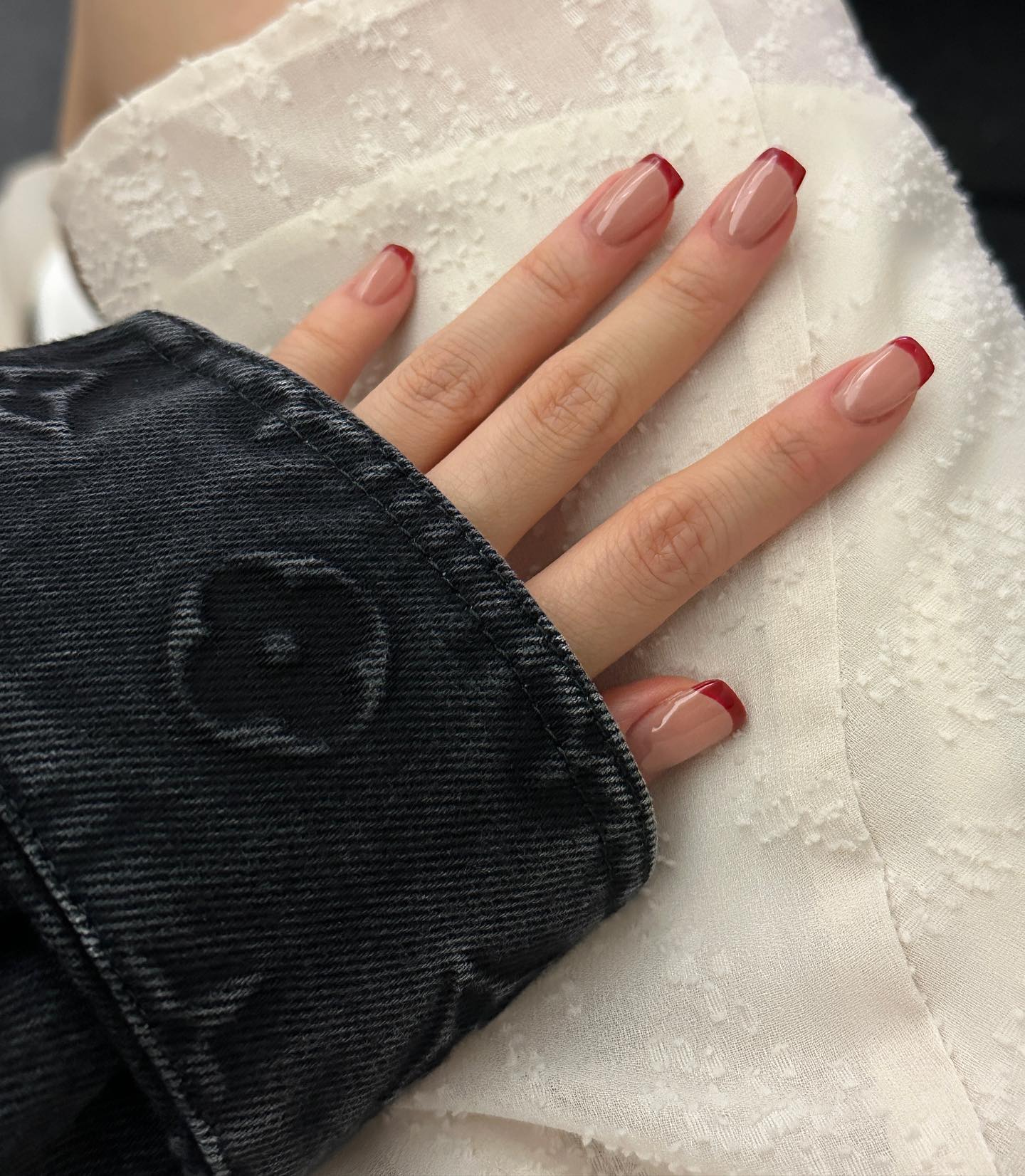 내 연말 네일은 이거야~!💘💅
흔하지 않은 디자인으로 더 특별하게✨ 이미지