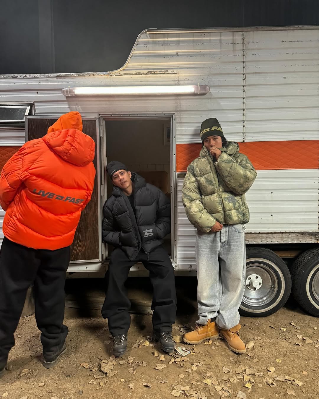 두툼한 패딩에 팀버는 굳🏂 이미지