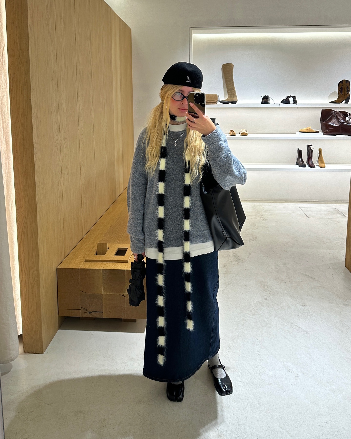 겨울에도 이쁜 마르지엘라🖤🤍 이미지10