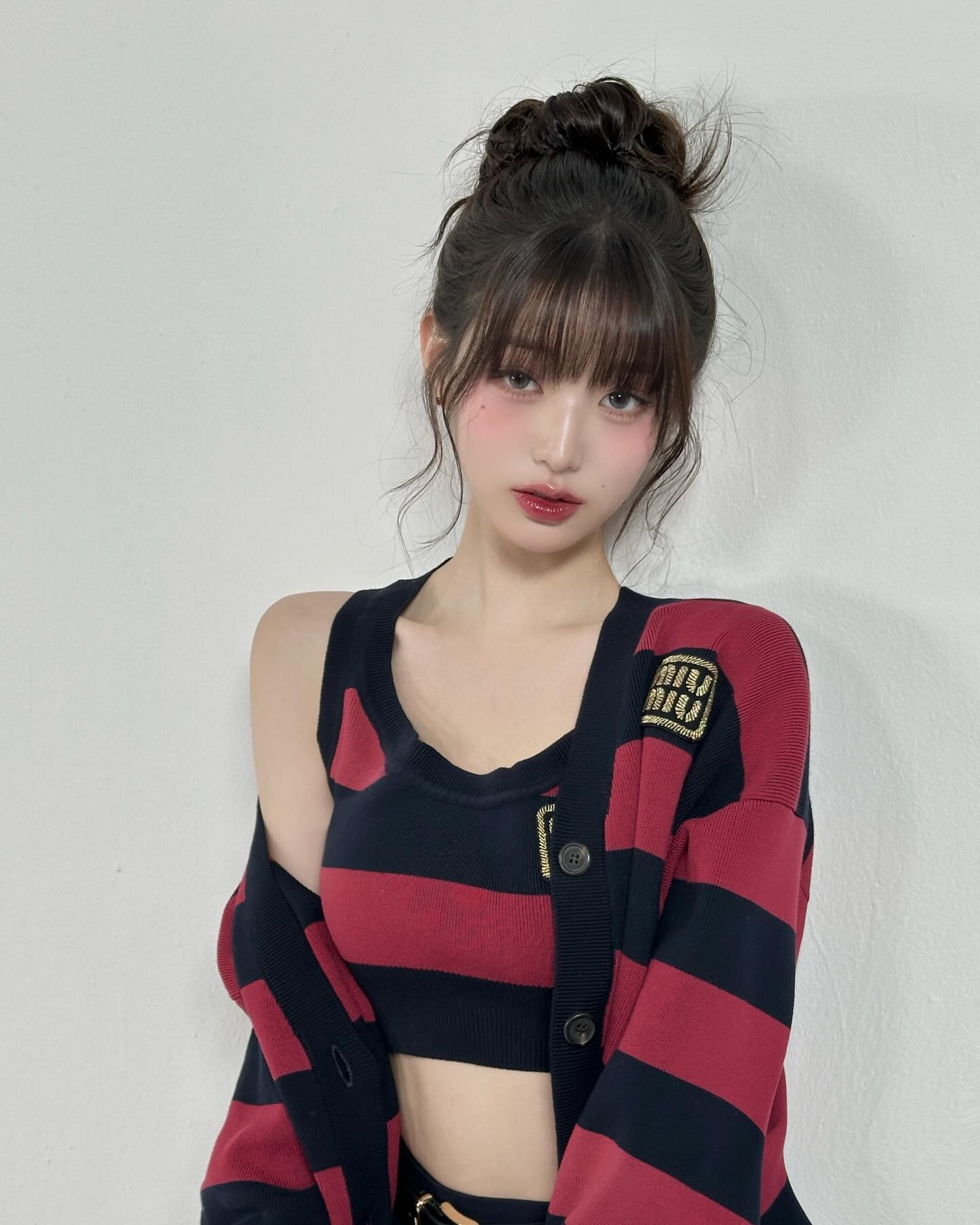 캐주얼하게 하이번으로 묶기🤎
그런데 이제 자기 전 세수할 때 제일 잘 묶이는..🫠 이미지
