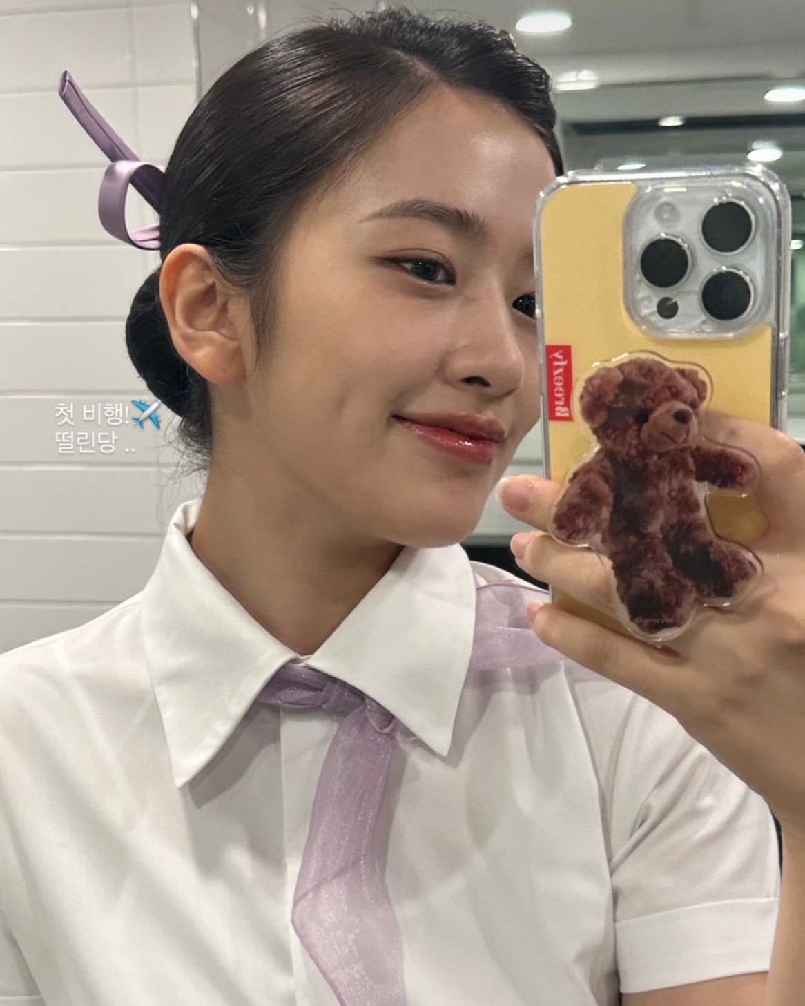 큰 키와 예쁜 두상✨승무원상 셀럽
승무원 복장이 유독 찰떡같이 잘 어울리는 셀럽 4인❤️

1. 카리나

2. 이다희

3. 안유진

4. 조보아 이미지6