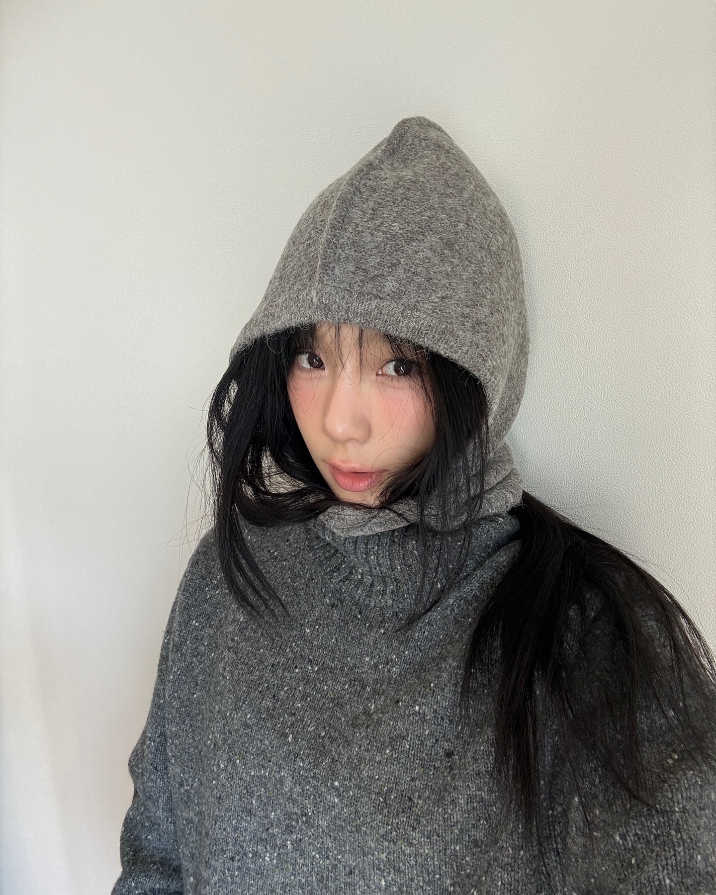 얼굴톤 안타는 만능 그레이로🩶
바라클라바부터 비니까지! 다양한 스타일로 골라 쓰는 그레이템✨ 이미지1