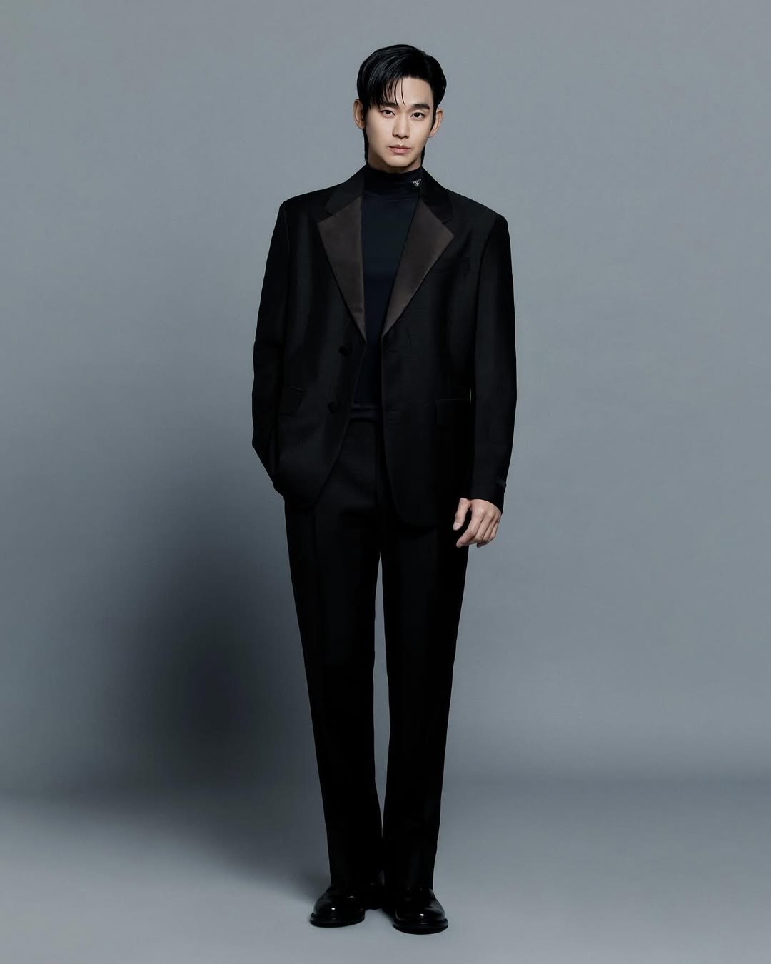김수현, 이제는 프라다 엠버서더🖤 이미지