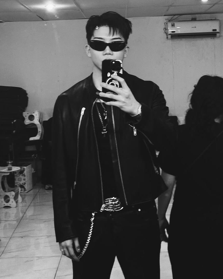 언더그라운드 락스타🎸 이미지