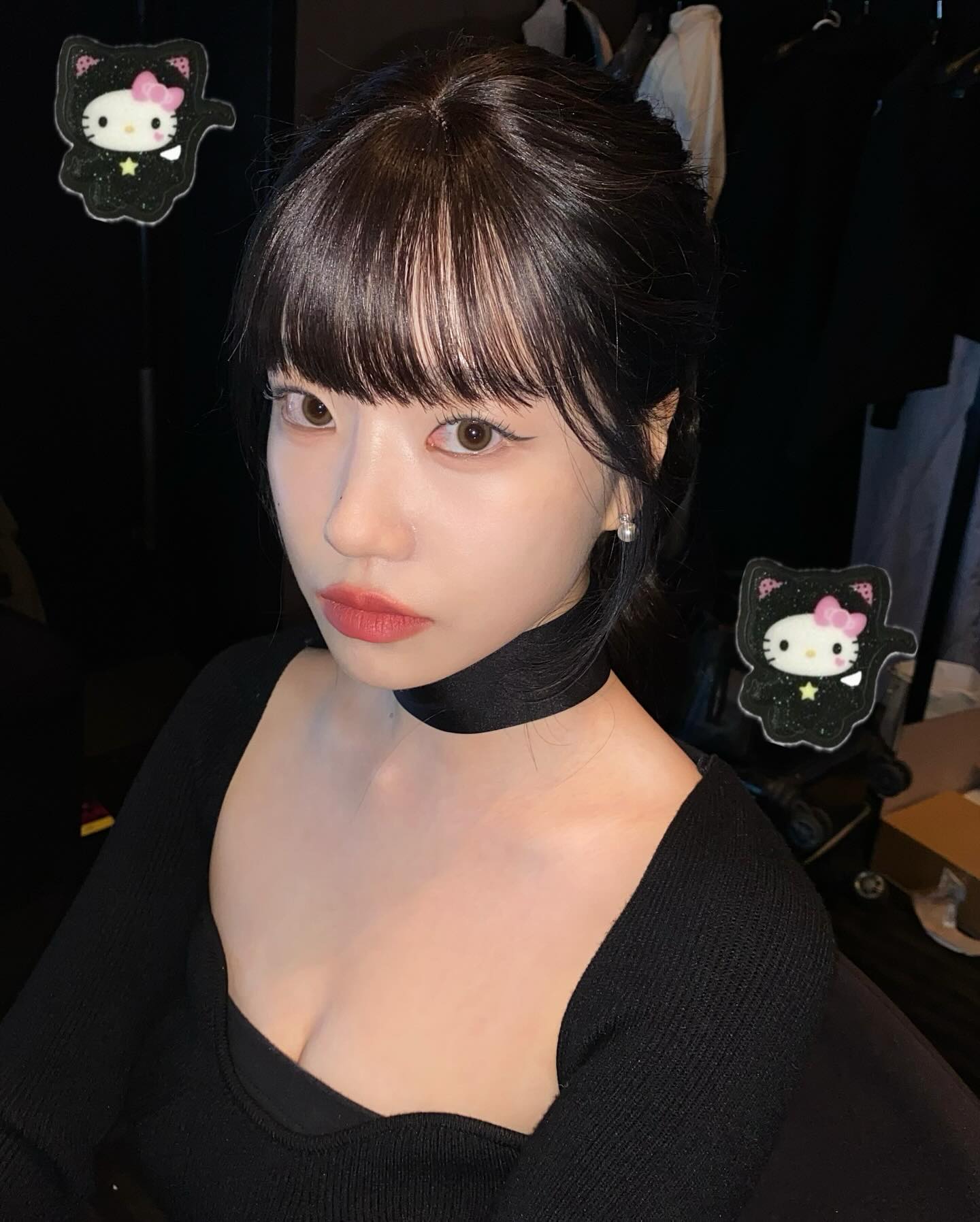연말엔 블랙원피스+레드립💋 이미지3