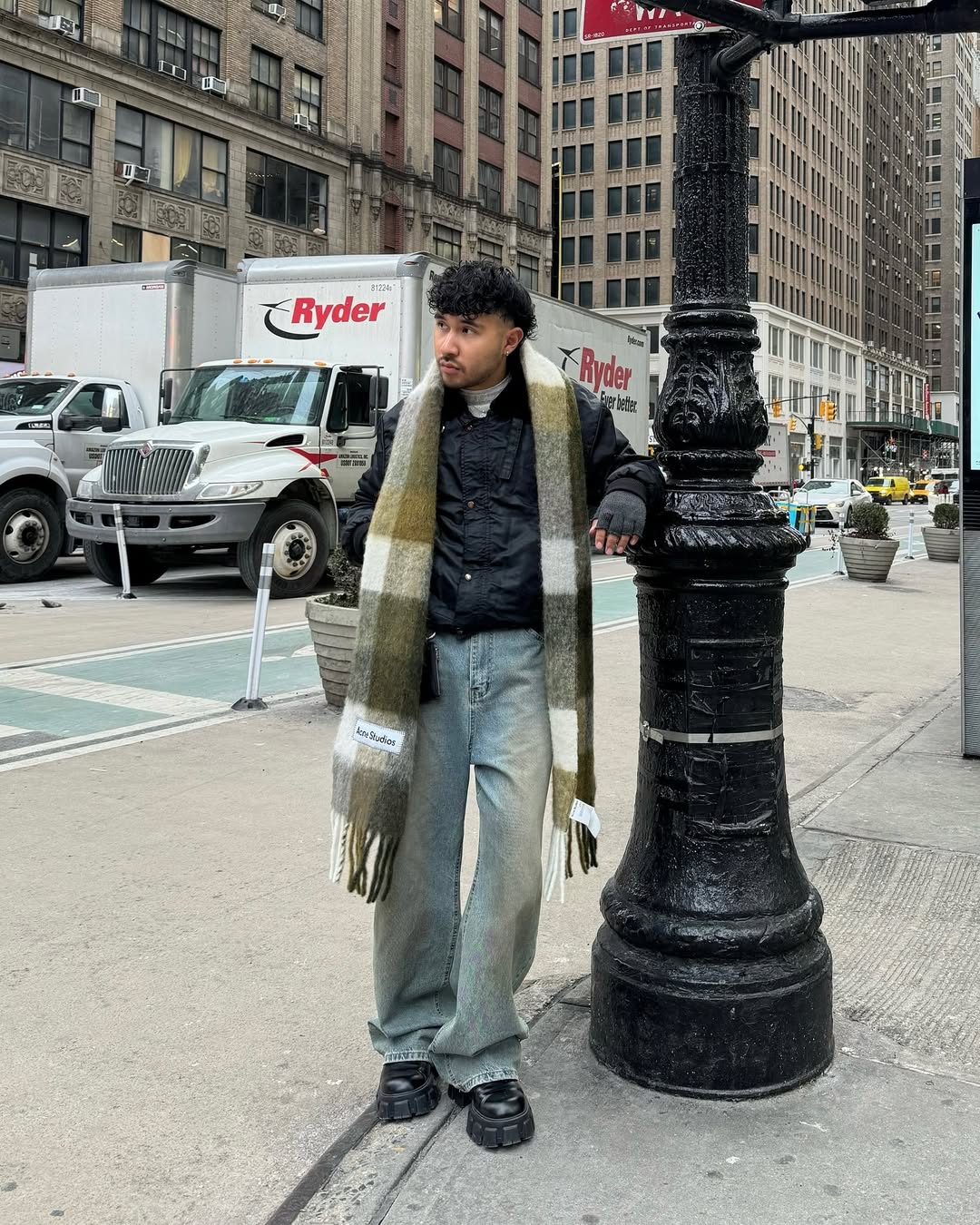 아크네 목도린 체크로🧣 이미지4