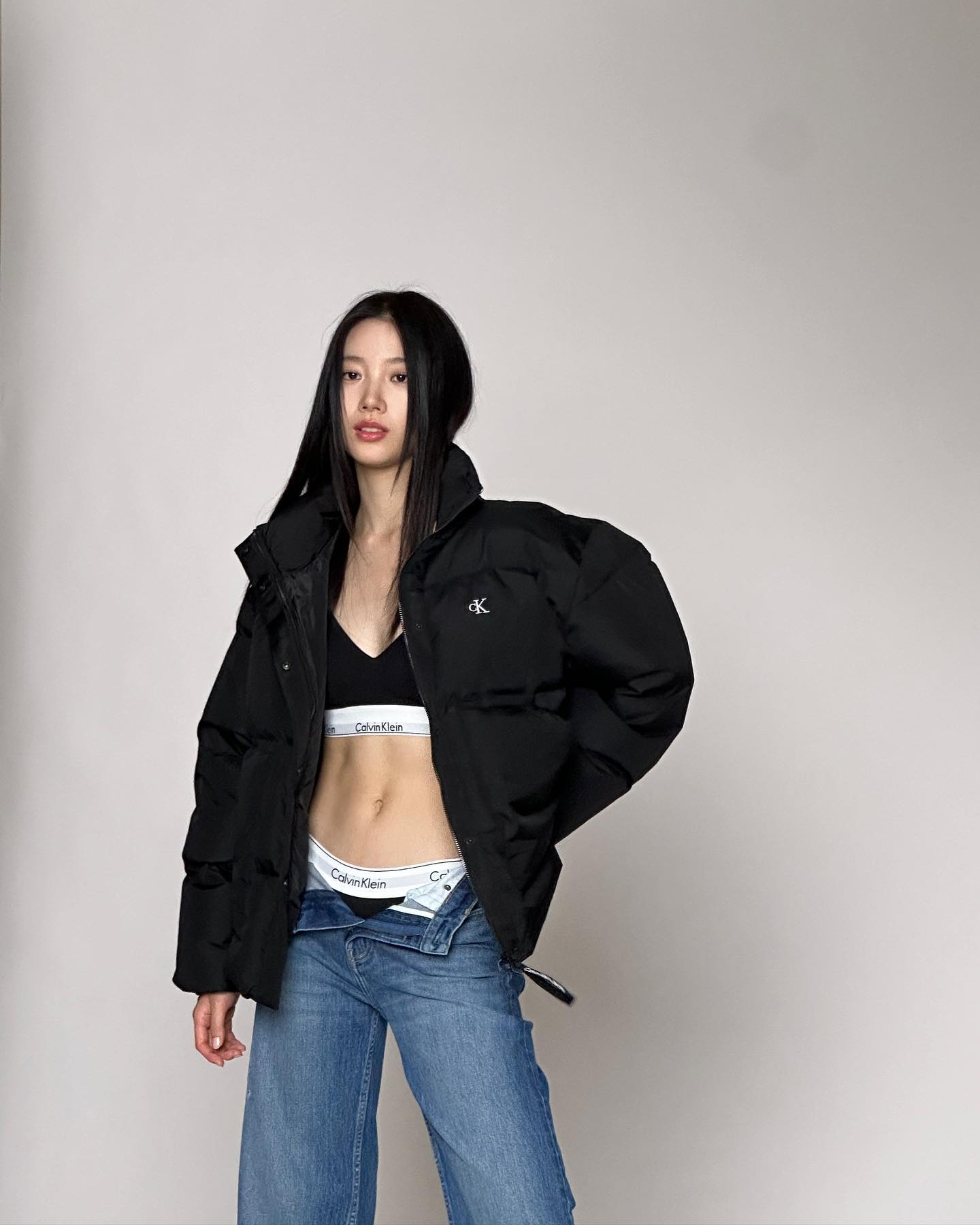 청순힙 대명사들의 꾸안꾸룩🖤✨
청순한 외모에 힙한 사복으로 반전미 낭낭한 셀럽들의 사복 모음.zip

1. 카즈하

2. 리아

3. 한효주

4. 서은수 이미지2