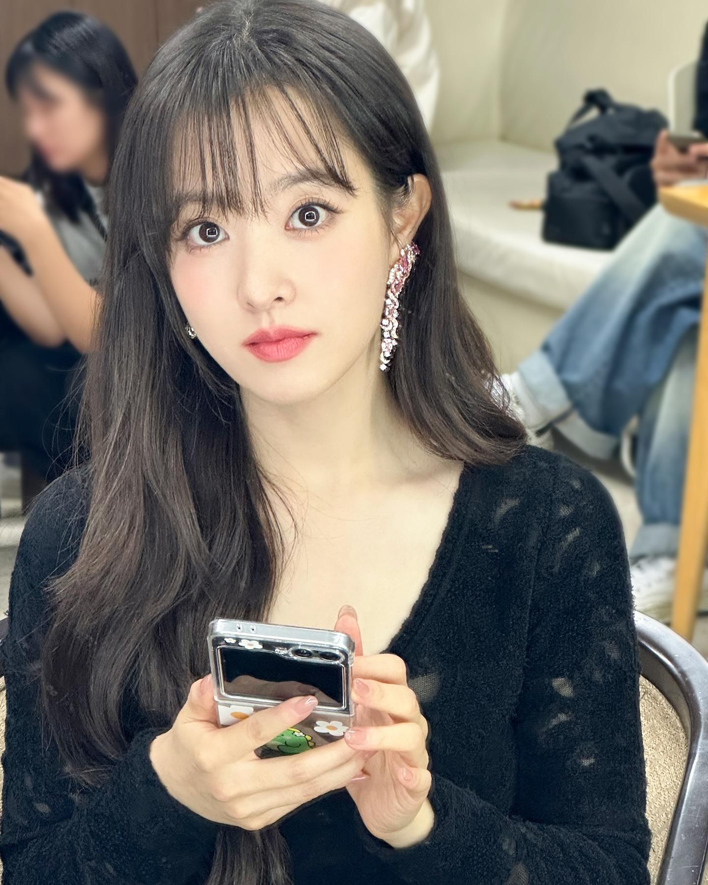 드레스가 유독 찰떡인 셀럽 4인✨
우아한 무드와 완벽하게 어우러지는 셀럽들의 드레스 스타일링👗

1. 김혜수

2. 설현

3. 박보영

4. 수지 이미지6