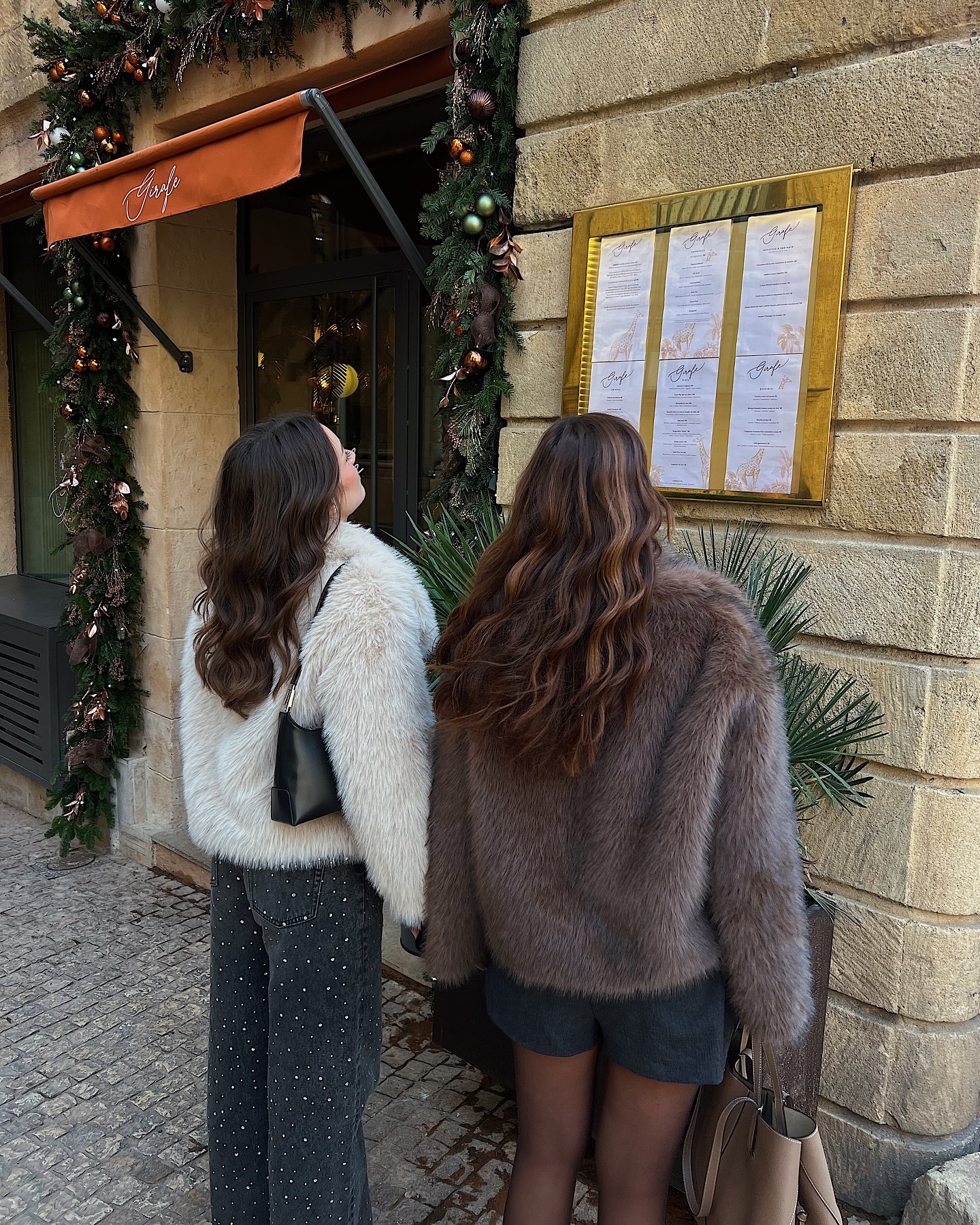 친구랑 보내는 크리스마스👯🎄 찐친 특) 맨날 만나도 재밌음 @얼른모여 이미지