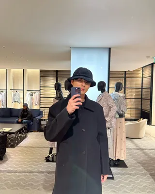 블랙 코트 하나면 훈훈하지🐦⬛ 이미지