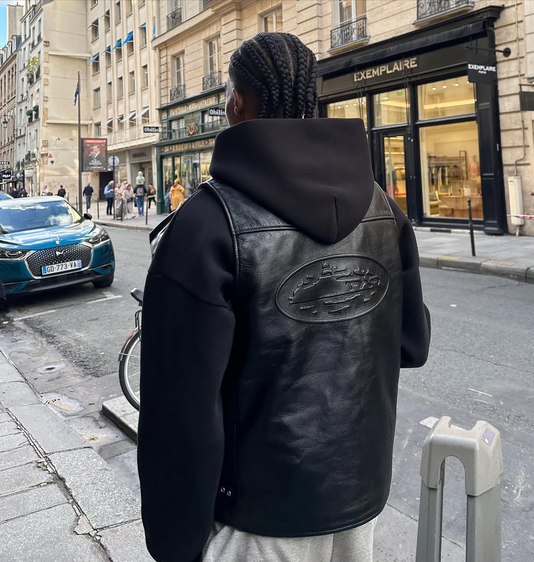 코르테즈 레더베스트 얹어🕯️ 이미지