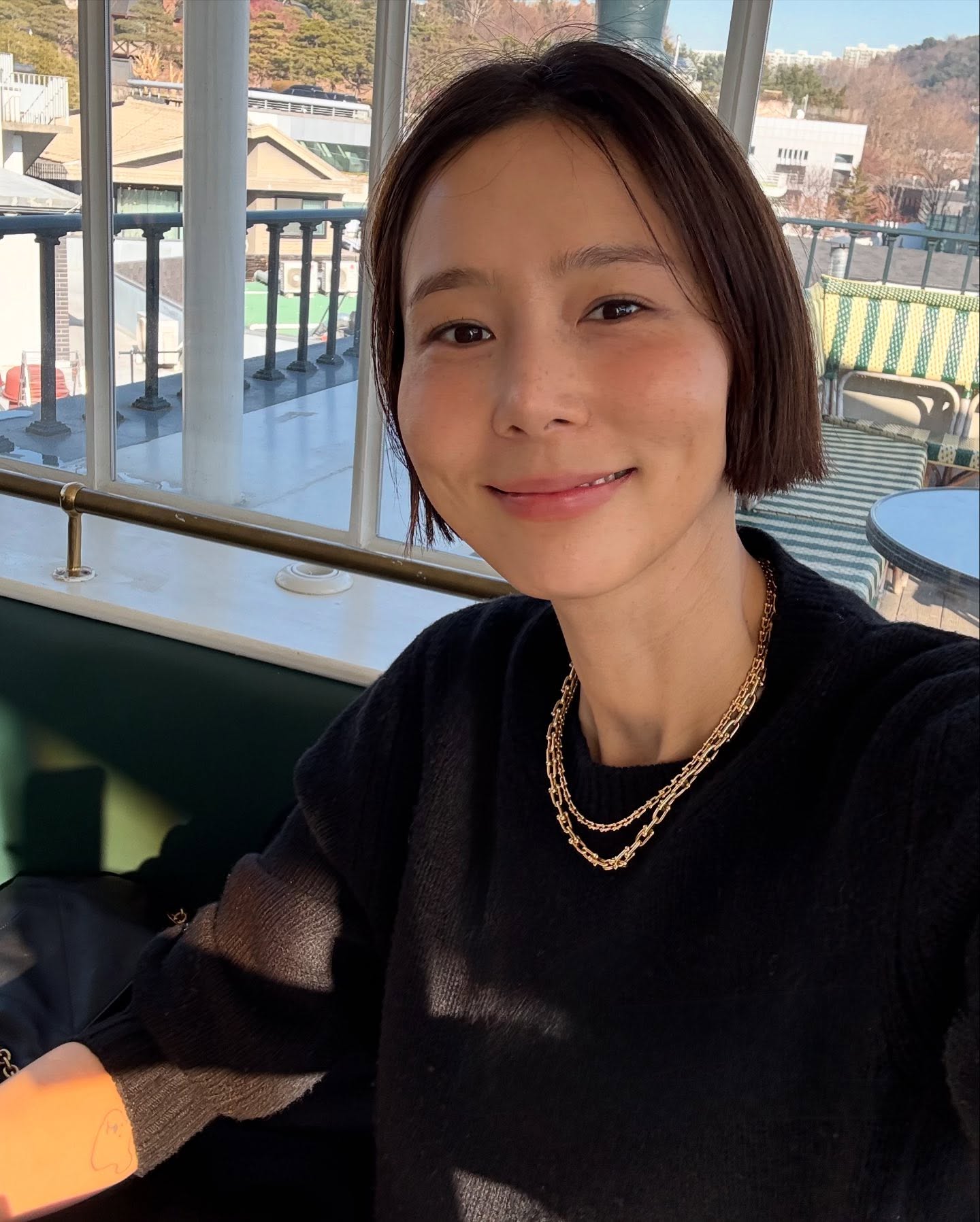 심플한 세련미✨김나영 목걸이
레이어드 스타일로 완성된 네크리스의 정보는?🤍

1. 티파니앤코
티파니 하드웨어 마이크로 링크 네크리스 11,100,000원
티파니 하드웨어 스몰 링크 네크리스 16,300,000원 이미지3