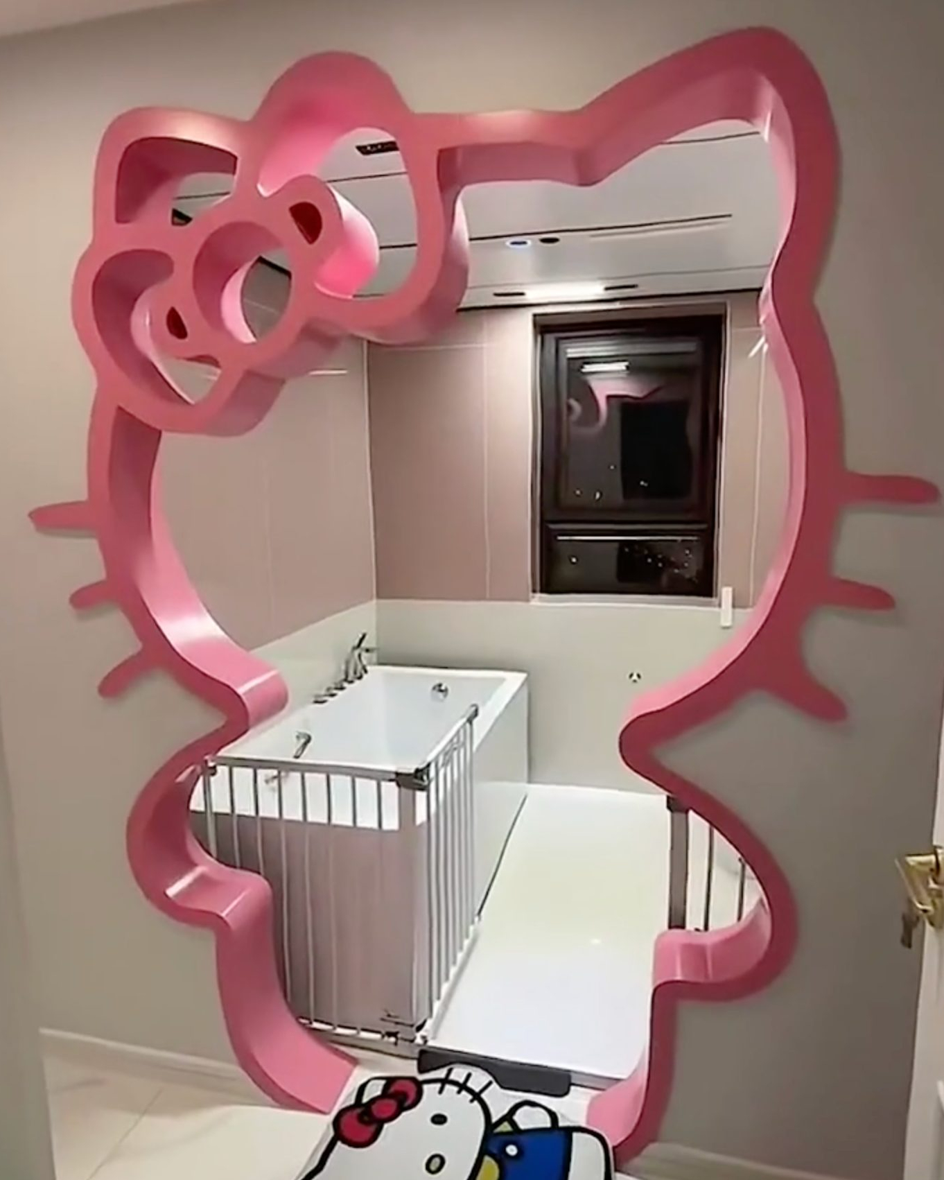 키티 더쿠들의 로망🥹🎀
@자기야 우리집 문도 키티로 리모델링 ㄱ? 이미지