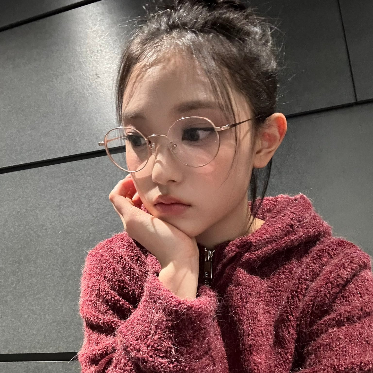 훌쩍 커 버렸어✨06년생 모여라
2025년 20살이 되는 06년생 대표 아이돌 4

1. 뉴진스 해린

2. 엔믹스 규진

3. 르세라핌 은채

4. 베이비몬스터 아사 이미지2