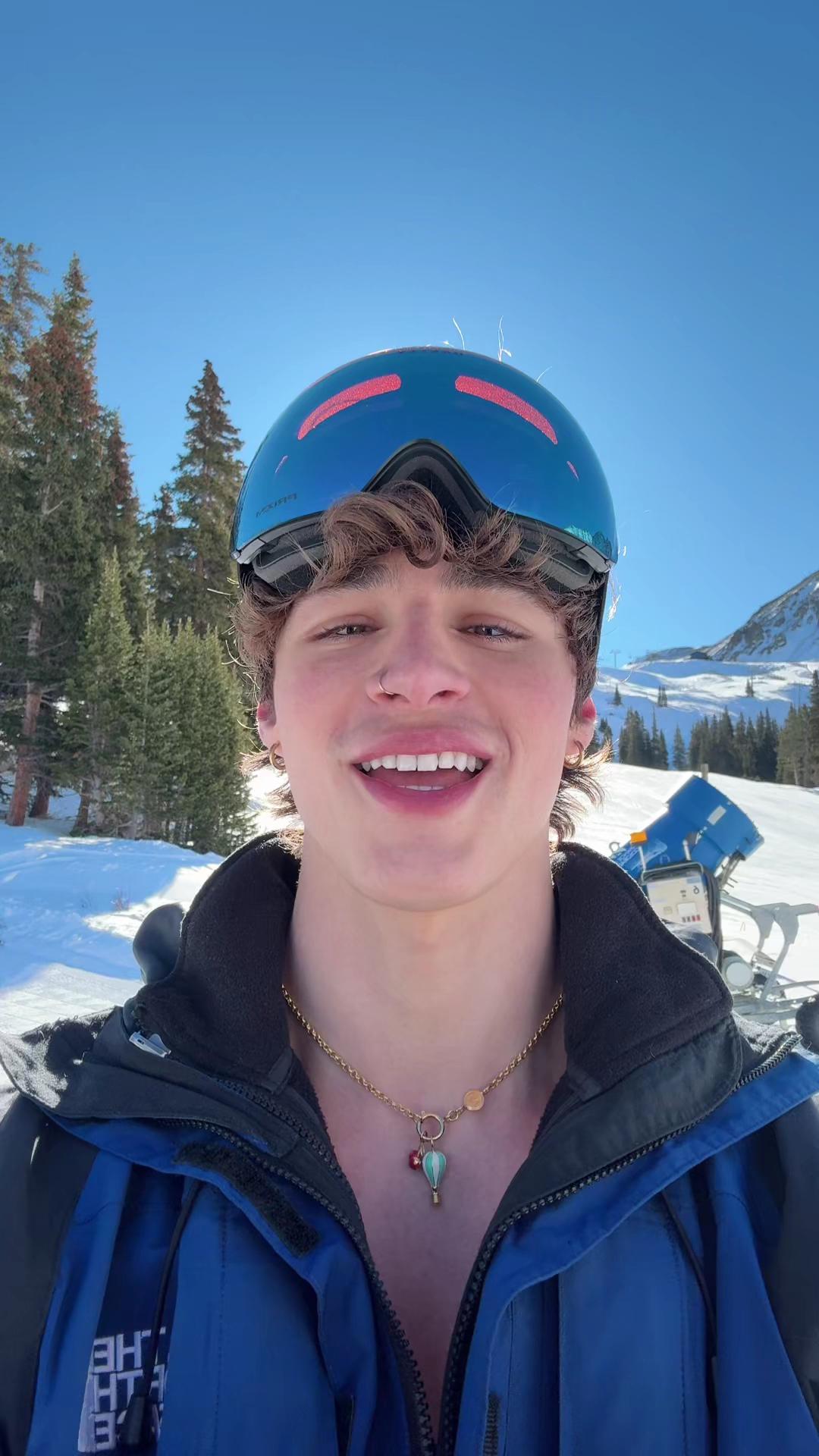 스키 시즌에 이거 해줘야지⛷️💙 이미지