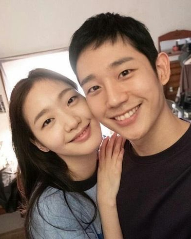 같은 그림체가 주는 편안함👩‍❤️‍👨
비슷한 얼굴상이 주는 안정감으로 많은 팬들의 사랑을 받은 작품 속 대표 커플 5❤️

1. 변우석x김혜윤

2. 박보검x수지

3. 최우식x김다미

4. 정해인x김고은

5. 송중기x박보영 이미지