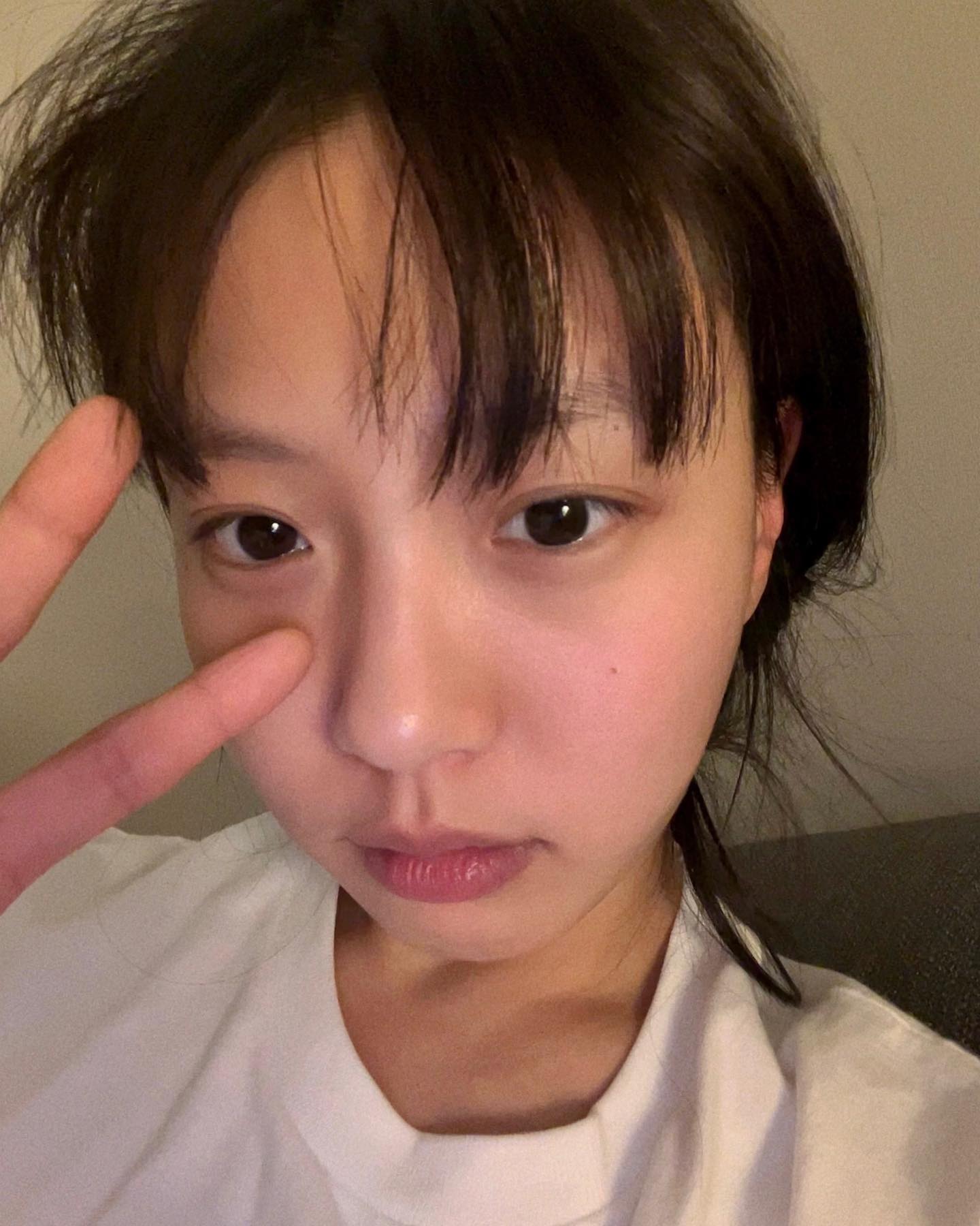 안광이 매력적인 대표 셀럽 7👀
성형으로는 절대 따라할 수 없는, 빛나는 눈빛을 가진 셀럽들 모아보기❤️ 이미지4