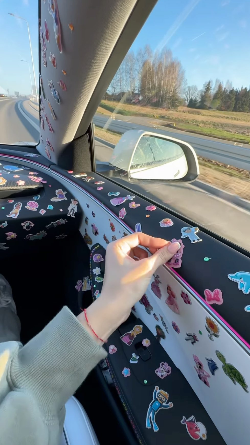 예쁜게 최고야🩷@자기 차도 예쁘게 꾸며줄게~^^🎀 이미지