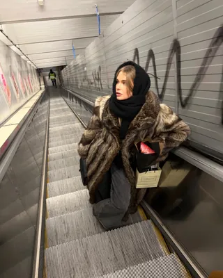 퍼에는 후드를 더해줄 것✔️
적당히 힙하면서 센스있는 옷잘러로 보이는 코디😎 이미지