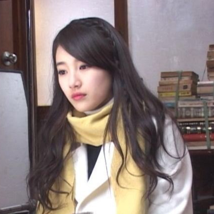 겨울이면 생각나는 그 영화들❄️🎥

추운 날씨에는 집에서 편안하게 쉬며 영화 한 편 보는 게 최고죠. 이번 주말, 따뜻한 분위기 속에서 겨울의 매력을 가득 느낄 수 있는 영화 4편과, 그 영화 속 겨울 분위기와 완벽하게 어우러지는 배우들을 함께 소개해드릴게요🤍

1. 8월의 크리스마스 속 심은하

2. 시월애 속 전지현

3. 뷰티 인사이드 속 한효주

4. 건축학개론 속 수지 이미지7