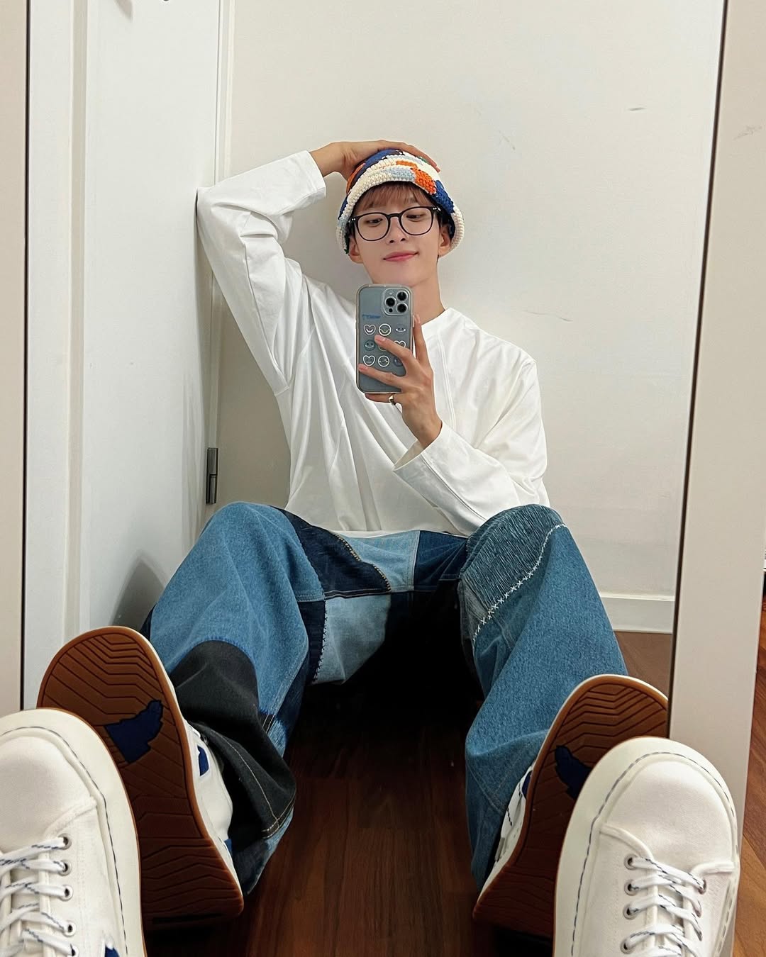 연청엔 화이트로👖 이미지8