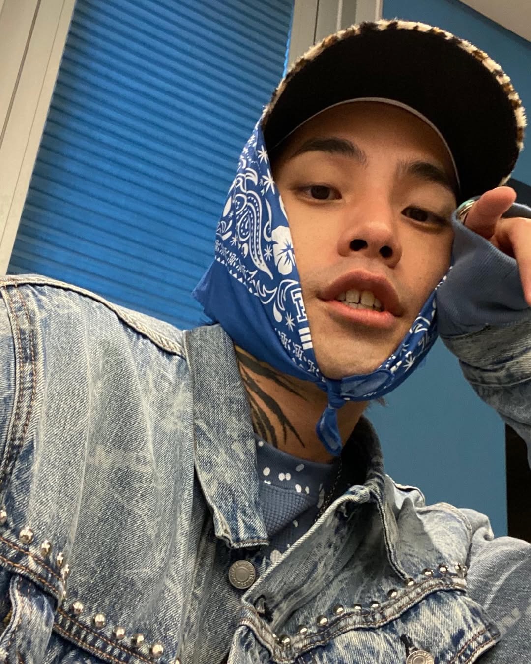 모자 2천개는 있을듯한 레디🧢 이미지