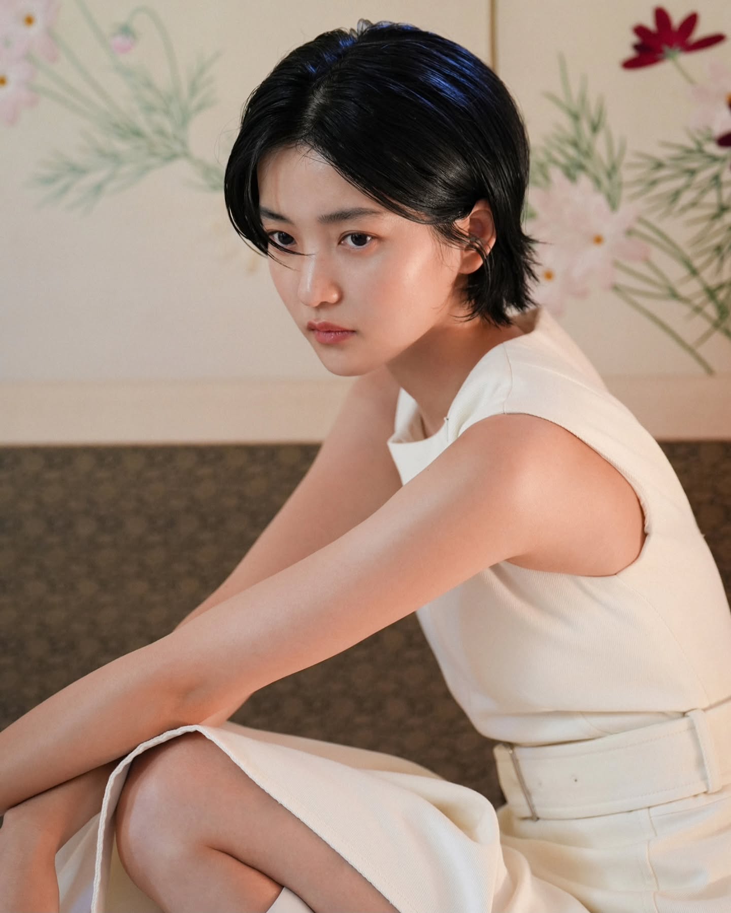 잘생겨서 뭔들✨숏컷 vs 긴머리
숏컷이든 긴머리든 완벽하게 소화하는 잘생쁨 셀럽 5

1. 김태리

2. 수지

3. 이솜

4. 정은채

5. 박환희 이미지