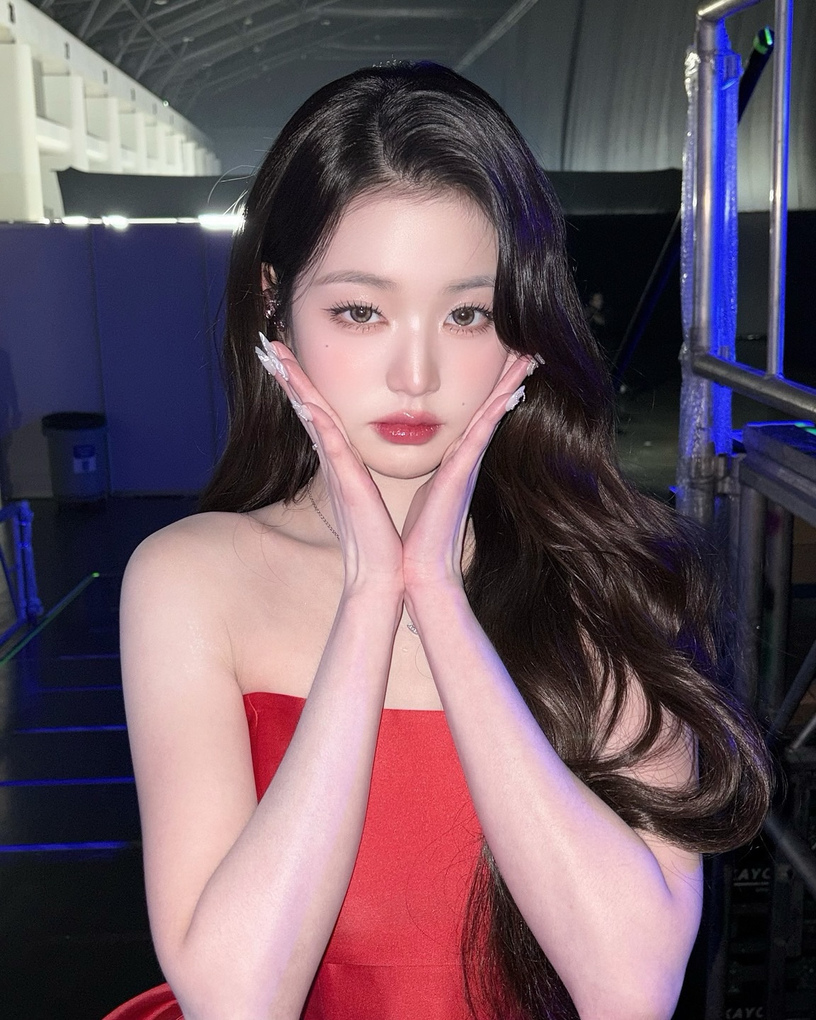 드레스만 입었다하면 찰떡👸🏻✨
다채로워서 더 예쁜 장원영 드레스 모음.zip💕 이미지