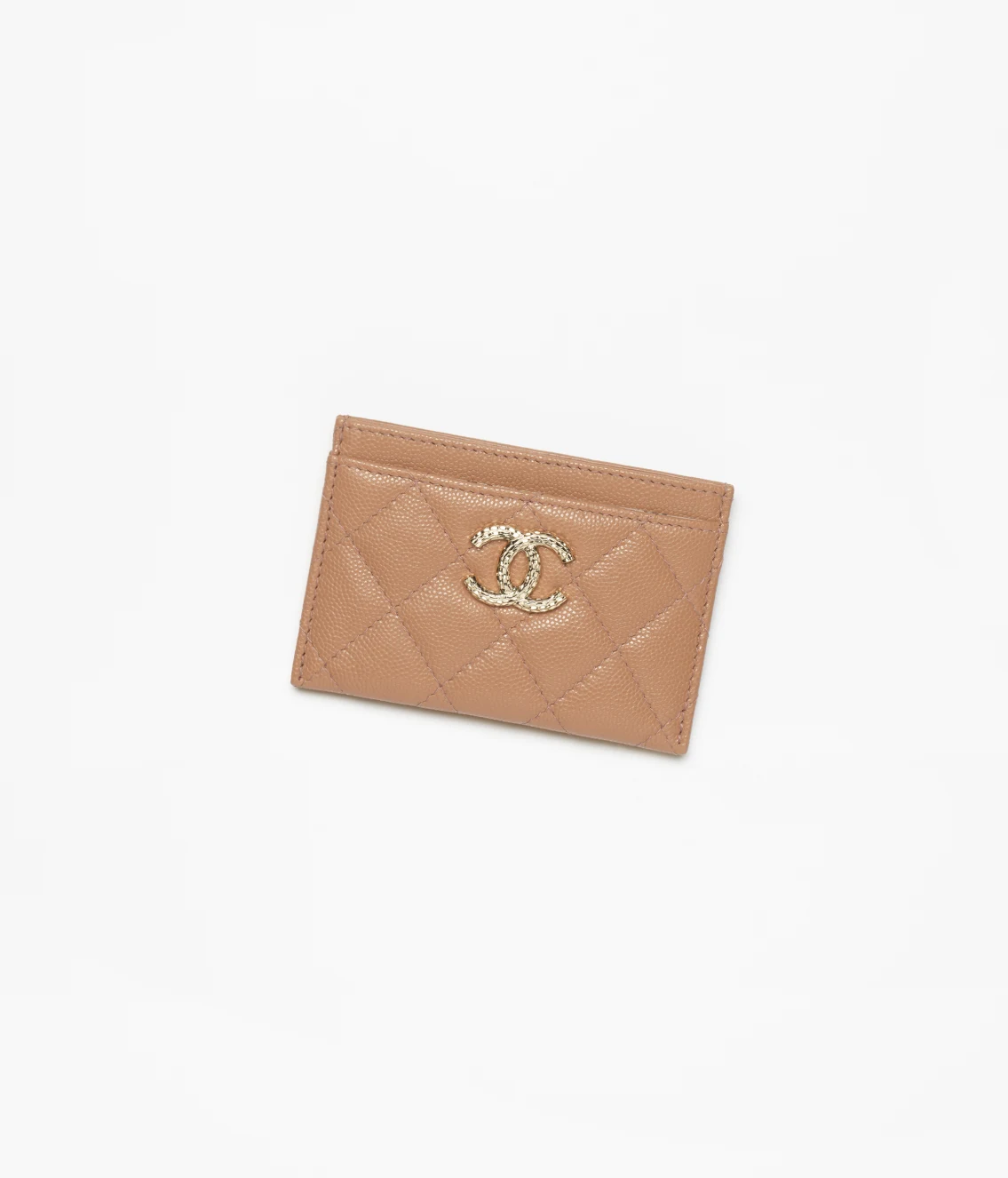 샤넬, 1월 9일 일부 가격 인상📈
샤넬이 가방과 지갑 등 일부 제품의 가격을 평균 15% 인상할 예정이라고 합니다. 여러 소식통에 따르면 내일인 2025년 1월 9일부터 상향 조정된다는 관측입니다. 대표 제품인 클래식 플랩백의 가격은 스몰 사이즈 기준 1,497만 원에서 더 오를 전망입니다. 
원자재 및 생산 비용 증가를 이유로, 주얼리와 화장품 등 다른 제품군도 순차적으로 가격을 올릴 계획으로 알려져 있습니다. 이번 인상 소식에 소비자들은 구매 시기를 고민하고 있답니다. 이미지6