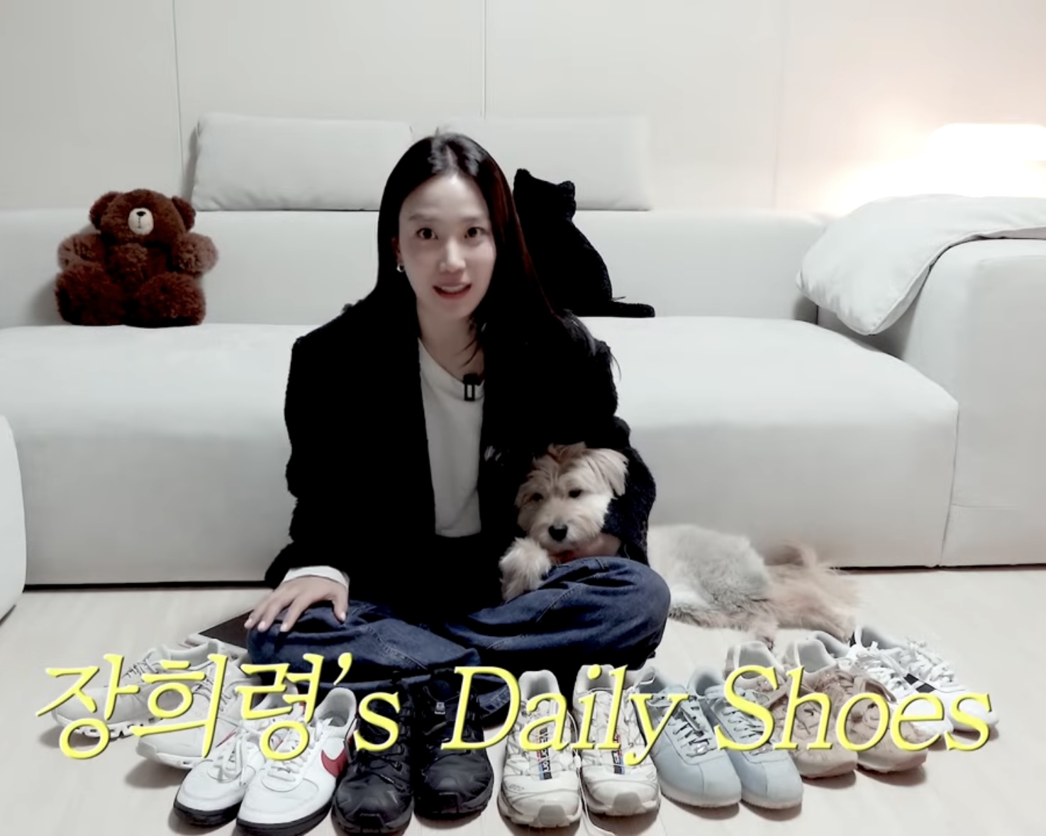 장희령의 찐템 운동화 추천7👟✨

사복장인으로 알려진 장희령이 자신의 유튜브 채널에 찐 애정템 운동화를 소개했습니다. 슬라이드를 넘겨 장희령이 추천한 데일리하게 신기 좋은 운동화를 살펴 보세요!

1. 아디다스 - 태권도
2. 미우미우x뉴발란스 - 574
3. 나이키 - 코르테즈 텍스타일
4. 나이키 - 필드 제너럴 82
5. 살로몬 - 엑스에이 프로 쓰리디
6. 살로몬 - 엑스티 식스
7. 온 - 러닝 클라우드 파이브 이미지