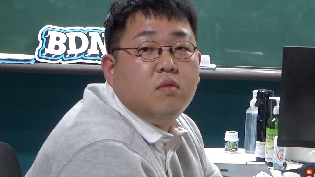 뿔테 안경이 지겹다면? 👓 이미지5