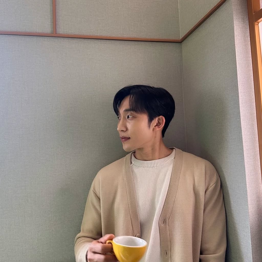 훈훈하게 가디건으로🧶 이미지