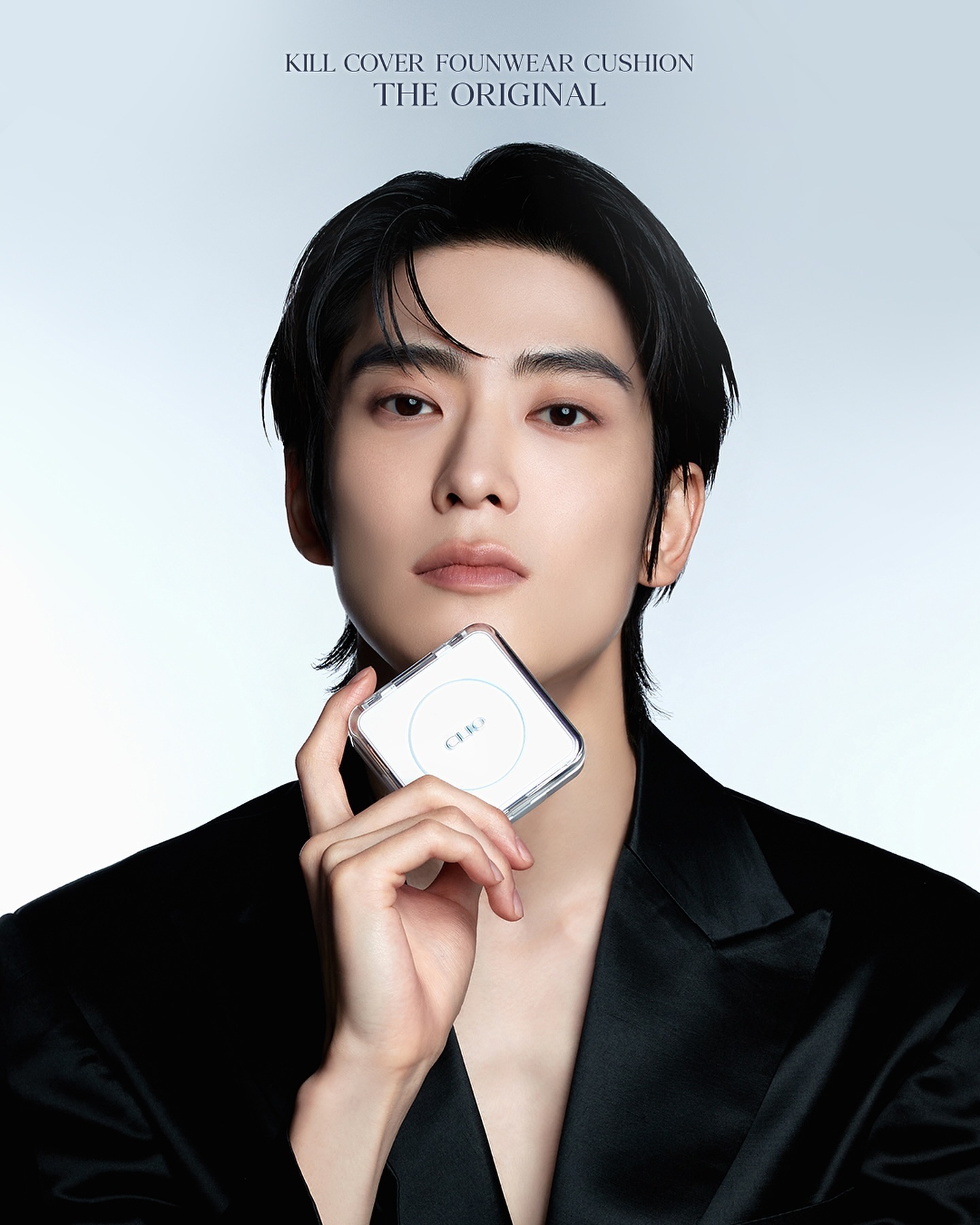 특별한 날, 어느 샵으로 가지❓🧐
메이크업을 받아야 할 때가 있죠. 그럴 때면 연예인들이 다니는 곳이 어디인지 찾아보게 되는데요. 여러 셀럽들이 다니는 샵을 정리해 보았습니다.
첫 번째로, 빗앤붓(@bit.boot)입니다. 로제, 르세라핌, 트와이스, NCT를 담당하고 있는데요. 핫했던 트와이스의 과즙 메이크업을 선보이기도 했습니다.
두 번째로, 키츠(@kitts_hairmakeup)는 제니, 에스파, 태연, 뉴진스, 변우석을 담당하고 있습니다. 특히 컨셉추얼한 메이크업에서 강점이 돋보이는 샵입니다.
세 번째로, 위위아뜰리에(@ouiouia_hair_makeup)입니다. 아이브, 고윤정, 아이유, 권은비 등 여자 셀럽들을 많이 담당하고 있네요!
슬라이드를 넘겨 각 샵의 메이크업 스타일을 확인해 보시고, 원하는 스타일이 있다면 특별한 날을 위해 저장해 둡시다. 이미지2