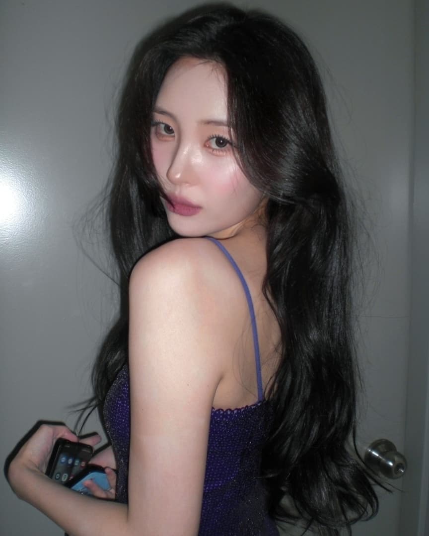 퍼스널컬러로 본 사계절 셀럽들☀️

퍼스널컬러 하나만 알아도 나에게 맞는 스타일을 찾을 수 있어 많은 사람들이 관심을 가지는 주제인데요. 그래서 준비한, 퍼스널 컬러별 대표하는 셀럽들을  소개합니다.❤️ 자신에게 어울리는 컬러를 찾아, 찰떡같은 스타일링에 도전해보세요!

1. 봄
라이트 - 윤아
브라이트 - 아이유

2. 여름
라이트 - 아이린
뮤트 - 문채원

3. 가을
뮤트 - 이성경
딥 - 제니

4. 겨울
브라이트 - 선미
딥 - 임지연 이미지7