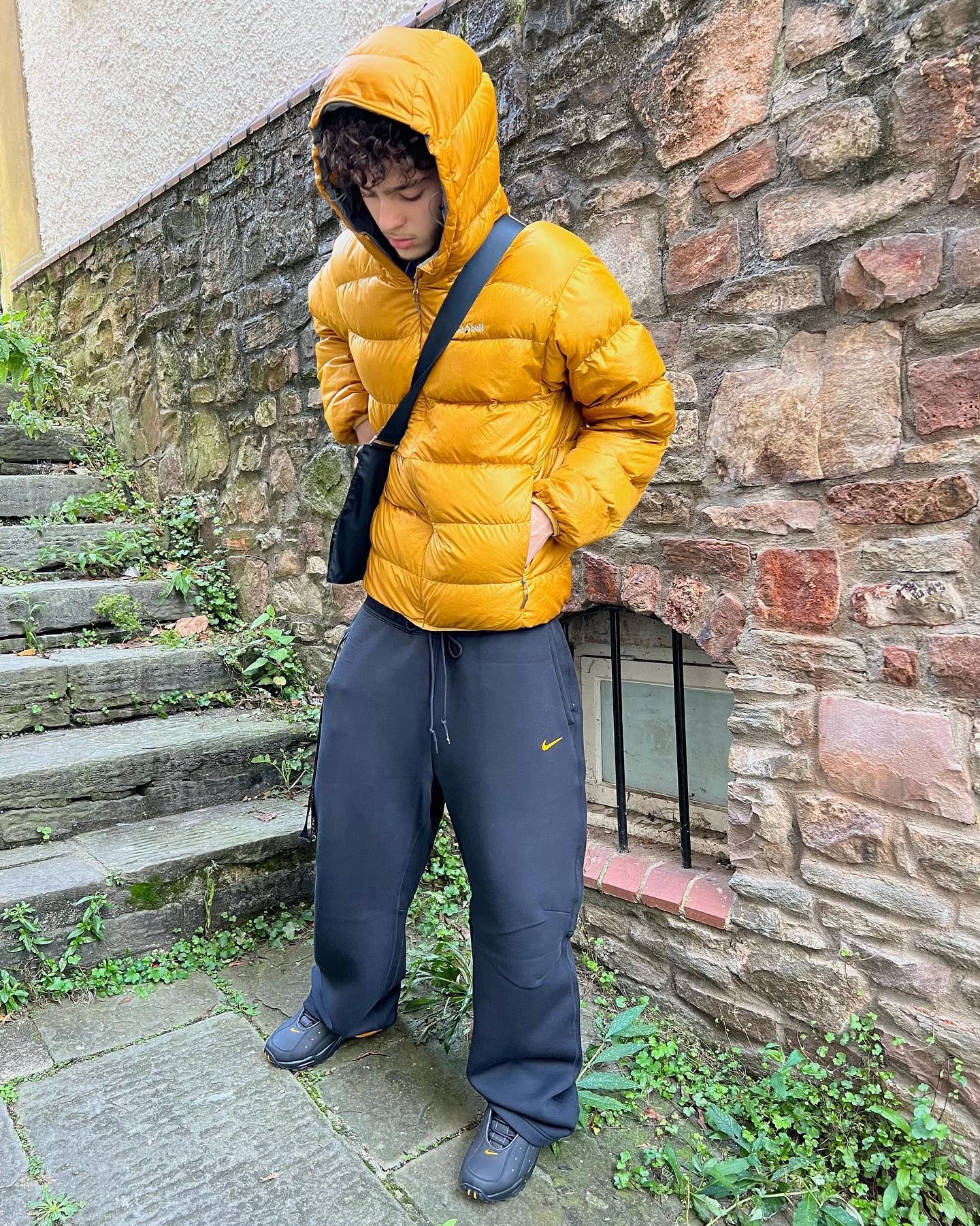몽벨 패딩 유명하자나🥶 이미지3