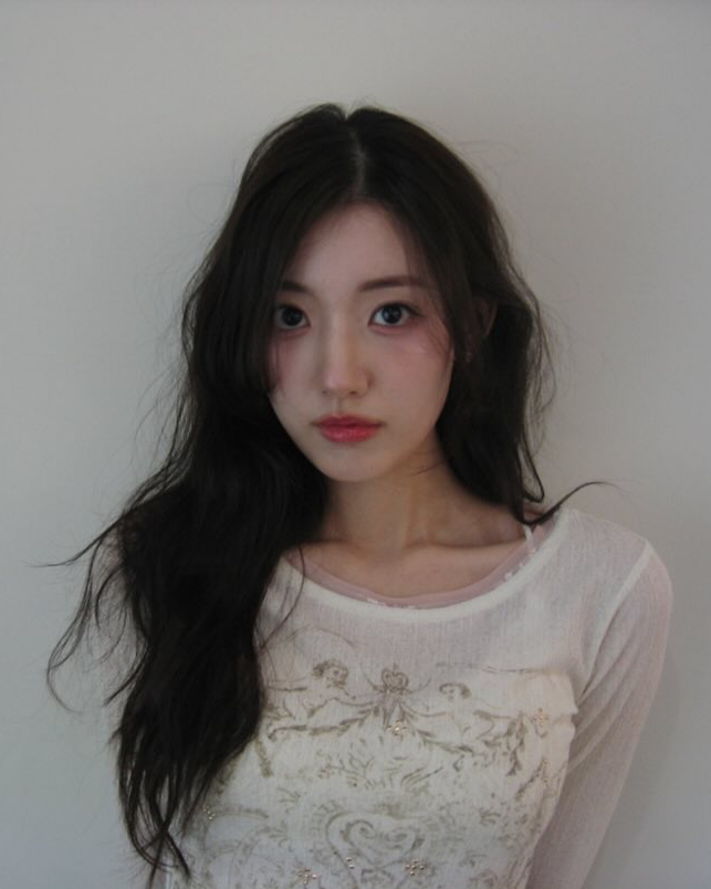 꽃사슴상들만 있다는 이 소속사🦌🌷

고윤정이 소속된 MAA 회사는 꽃사슴 같은 미모를 가진 배우들이 많이 소속된 곳으로 유명한데요. 어떤 배우들이 이 회사에 속해 있는지 함께 알아볼까요?✨

1. 고윤정

2. 홍수주

3. 성지영

4. 노윤서

5. 정다빈 이미지5
