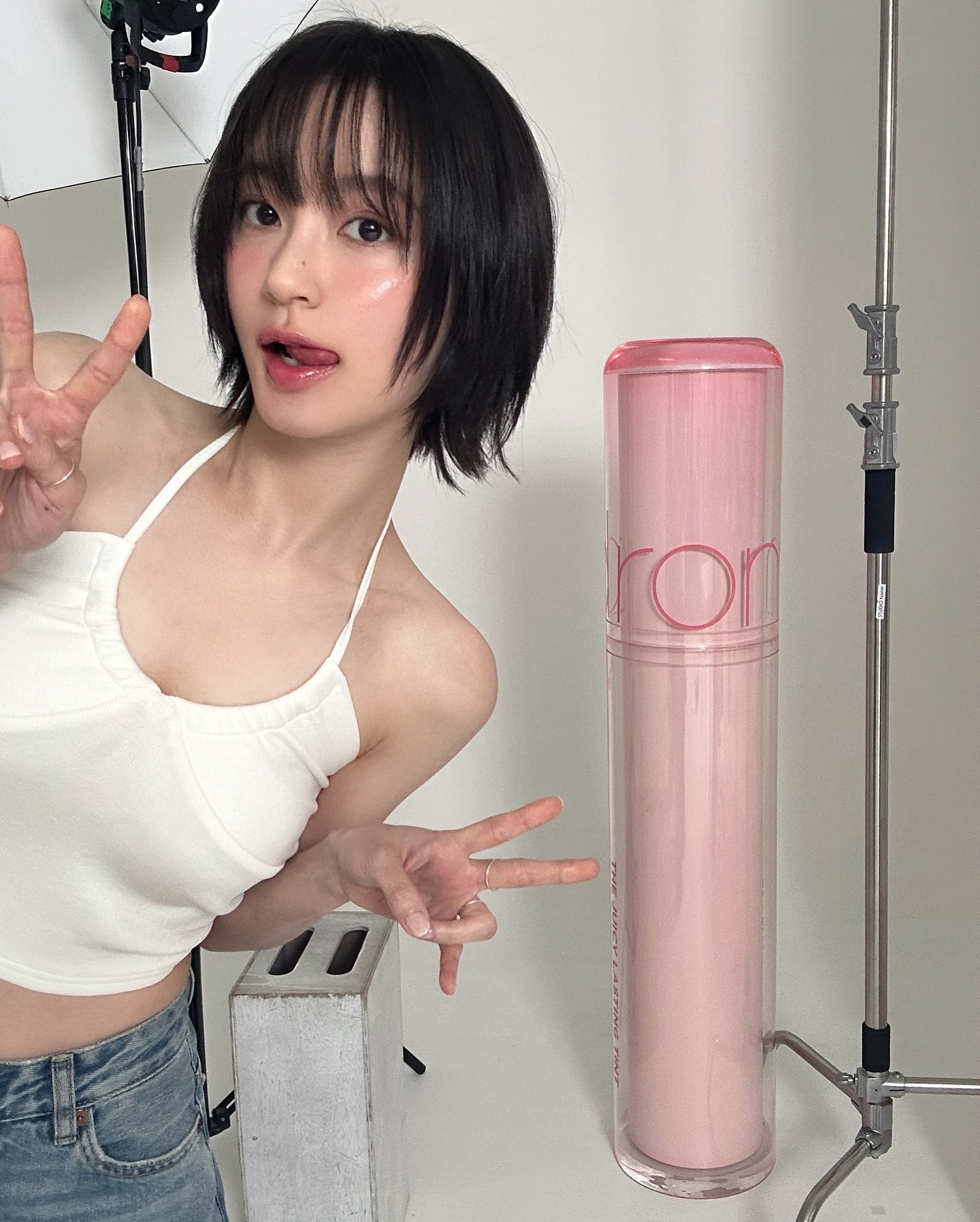 꽃사슴상들만 있다는 이 소속사🦌🌷

고윤정이 소속된 MAA 회사는 꽃사슴 같은 미모를 가진 배우들이 많이 소속된 곳으로 유명한데요. 어떤 배우들이 이 회사에 속해 있는지 함께 알아볼까요?✨

1. 고윤정

2. 홍수주

3. 성지영

4. 노윤서

5. 정다빈 이미지8