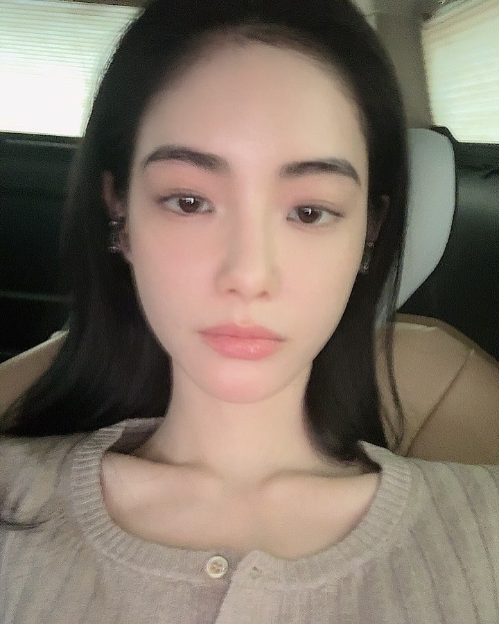 꽃사슴상들만 있다는 이 소속사🦌🌷

고윤정이 소속된 MAA 회사는 꽃사슴 같은 미모를 가진 배우들이 많이 소속된 곳으로 유명한데요. 어떤 배우들이 이 회사에 속해 있는지 함께 알아볼까요?✨

1. 고윤정

2. 홍수주

3. 성지영

4. 노윤서

5. 정다빈 이미지7